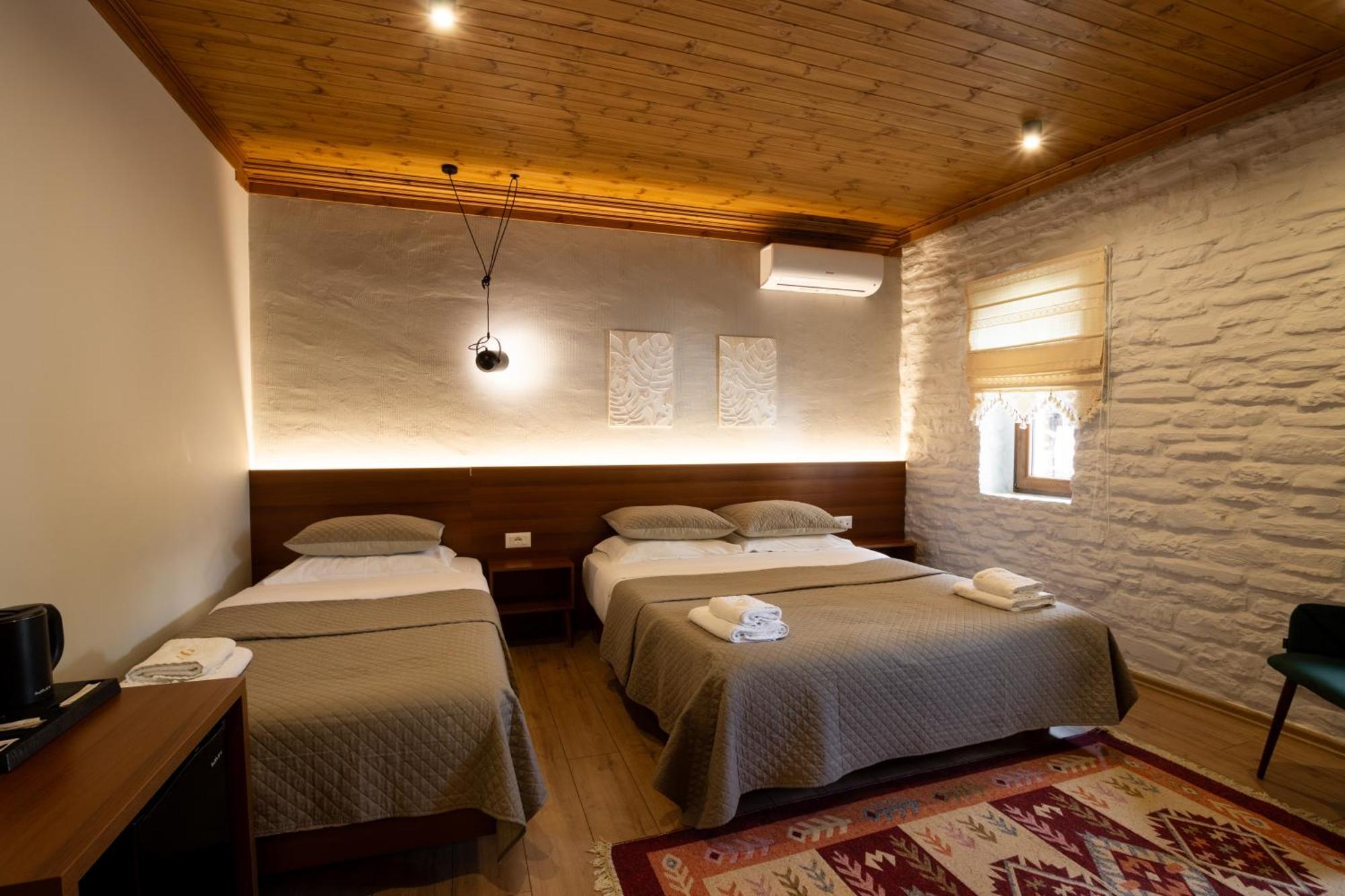 The Stone Sky Hotel Gjirokastër Eksteriør bilde