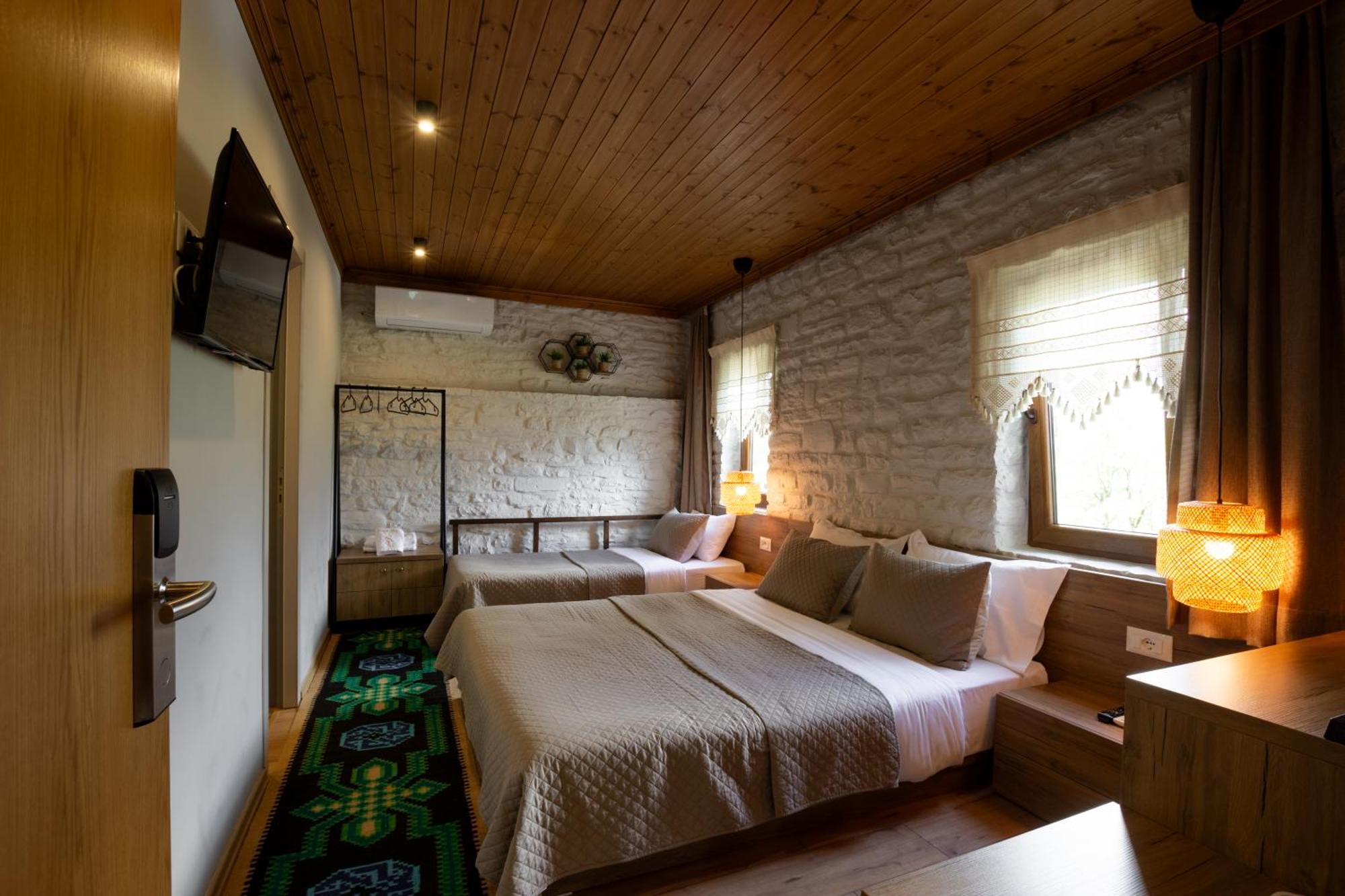 The Stone Sky Hotel Gjirokastër Eksteriør bilde